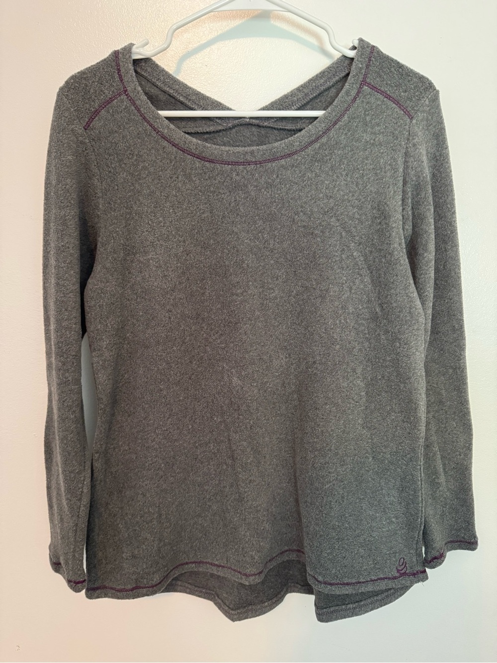 Cuddl Duds Fleece With Stretch Gray Long Sleeve Top XS Purple Stitch